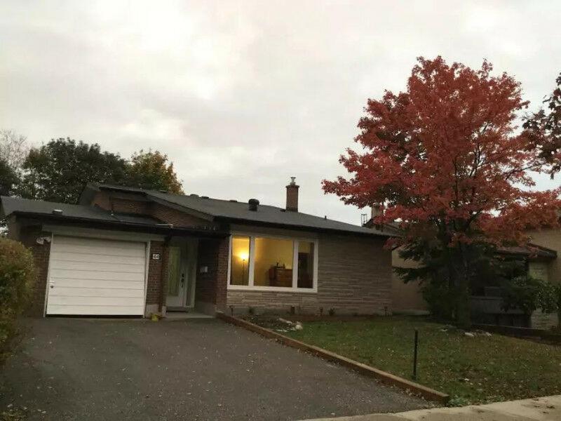 טורונטו Private Rooms 5 Min Finch West Subway - York University מראה חיצוני תמונה