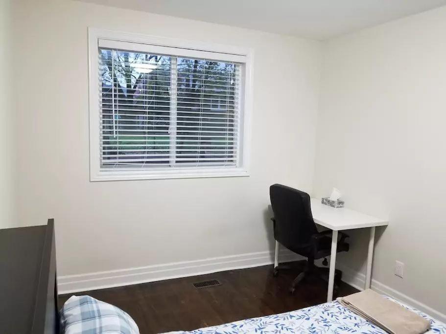 טורונטו Private Rooms 5 Min Finch West Subway - York University מראה חיצוני תמונה