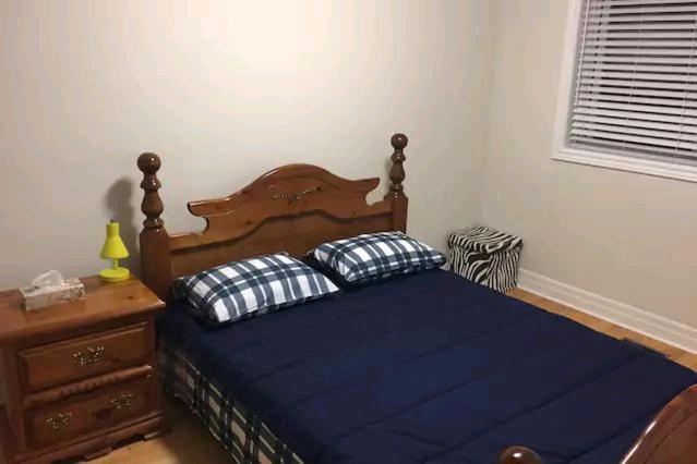 טורונטו Private Rooms 5 Min Finch West Subway - York University מראה חיצוני תמונה