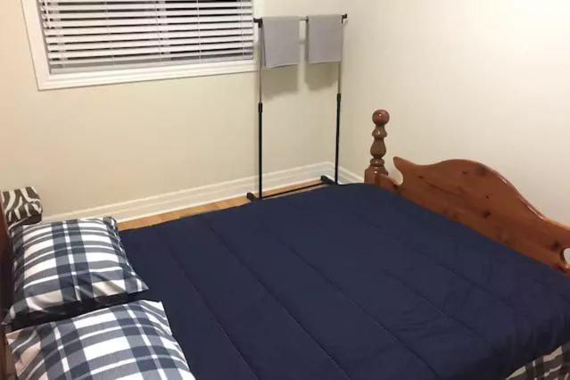טורונטו Private Rooms 5 Min Finch West Subway - York University מראה חיצוני תמונה