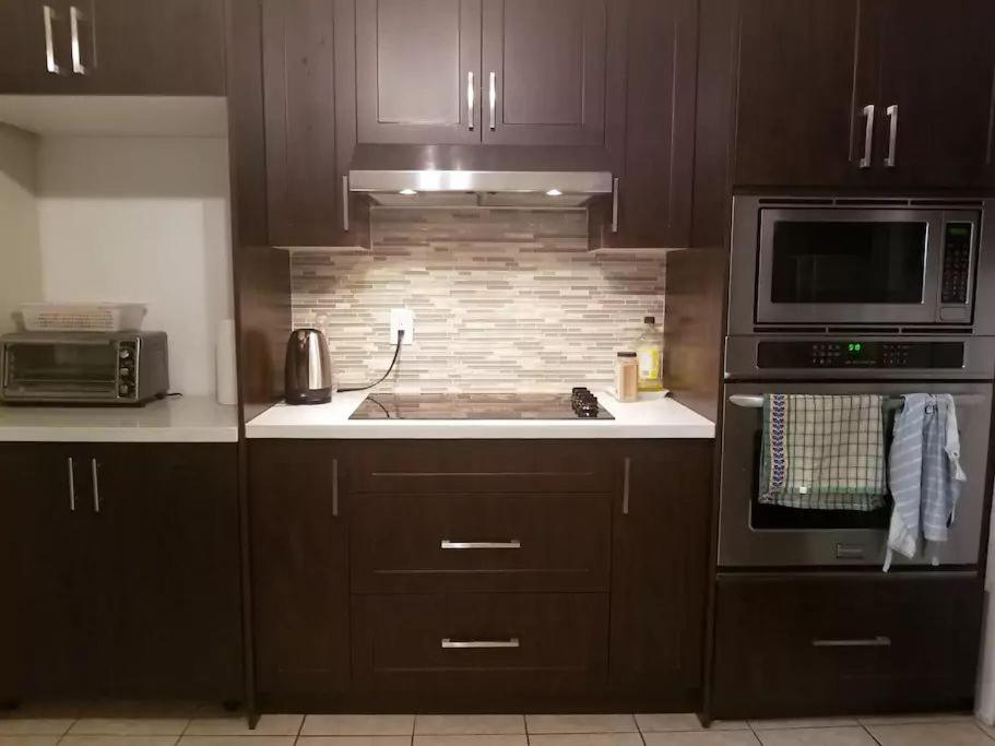 טורונטו Private Rooms 5 Min Finch West Subway - York University מראה חיצוני תמונה