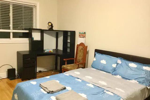 טורונטו Private Rooms 5 Min Finch West Subway - York University מראה חיצוני תמונה