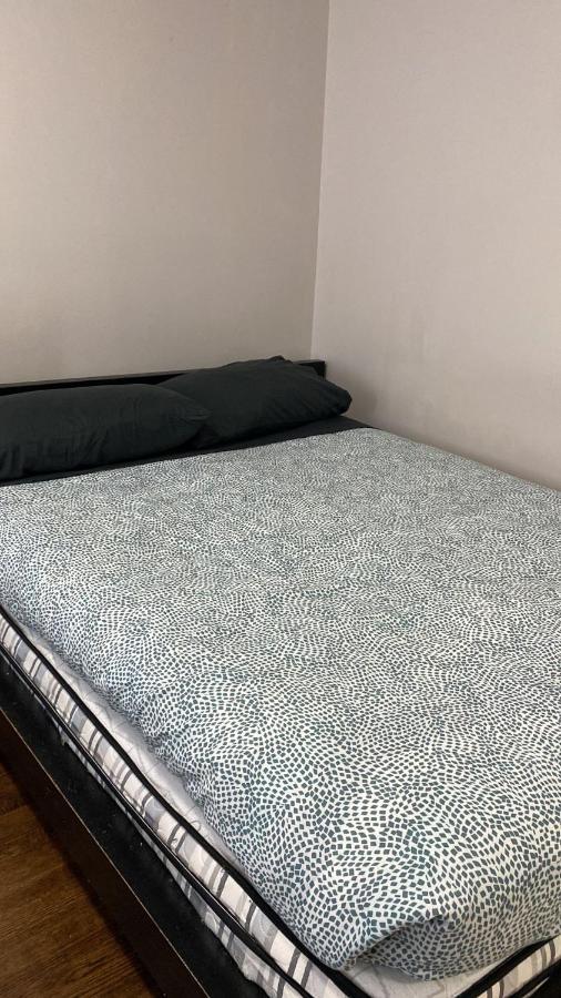 טורונטו Private Rooms 5 Min Finch West Subway - York University מראה חיצוני תמונה