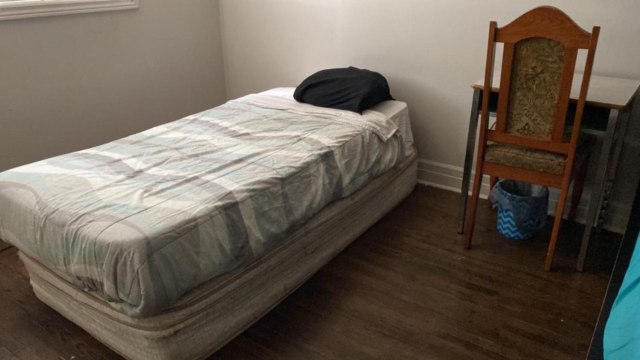 טורונטו Private Rooms 5 Min Finch West Subway - York University מראה חיצוני תמונה