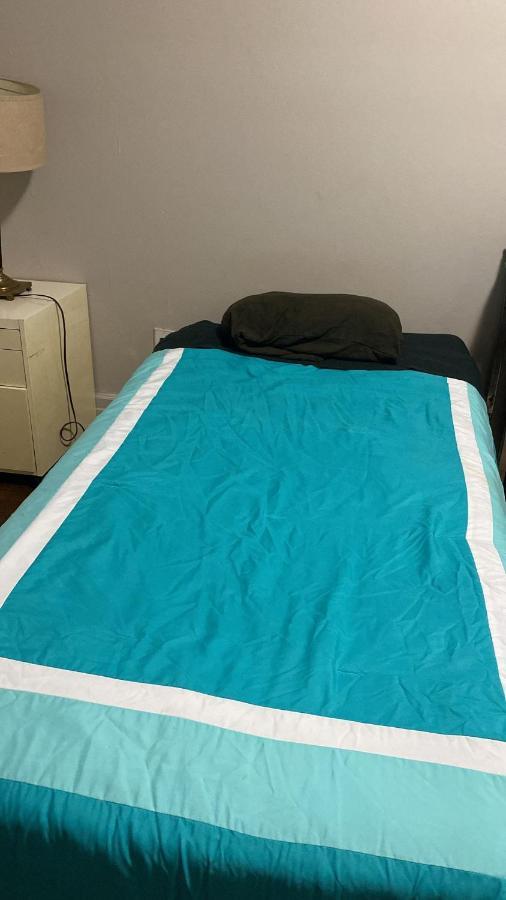 טורונטו Private Rooms 5 Min Finch West Subway - York University מראה חיצוני תמונה